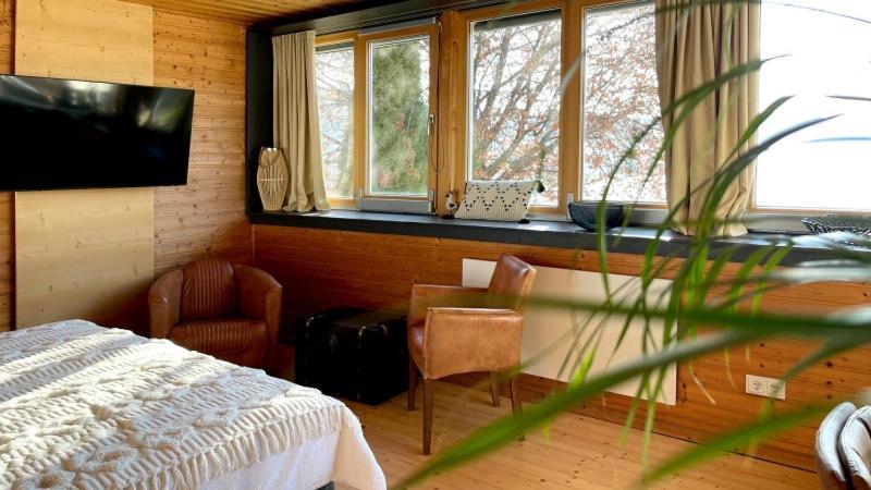 Strandhotel Kaerntnerhof Pörtschach am Wörthersee エクステリア 写真